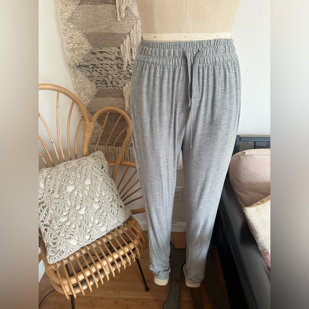 grey jogger sweatpants size M